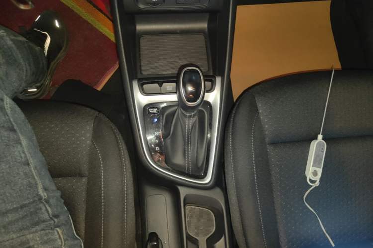 Used Hyundai Celesta 2018 1.6L Automatic GL Enjoyment Version China V Standard Gear Lever
