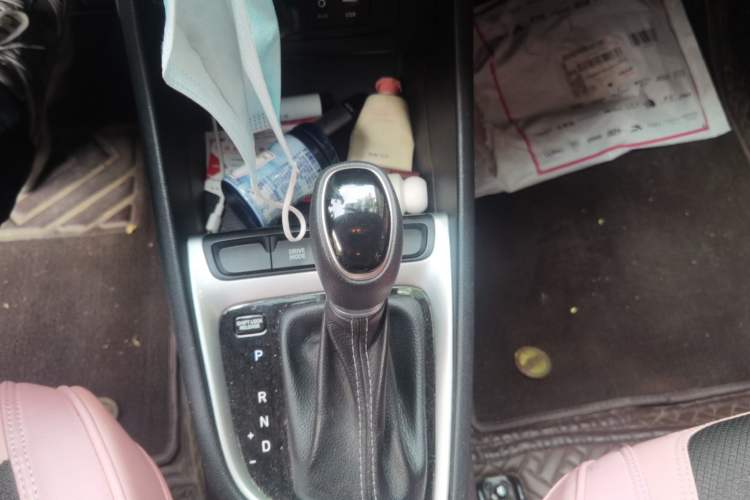 Used Hyundai Celesta 2018 1.6L Automatic GL Enjoyment Version China V Standard Gear Lever
