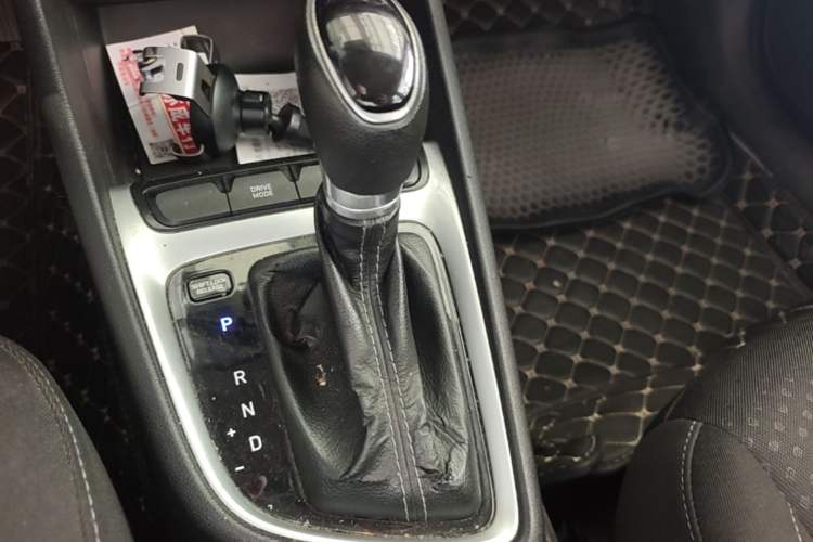 Used Hyundai Celesta 2018 1.6L Automatic GL Enjoyment Version China V Standard Gear Lever