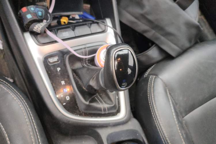 Used Hyundai Celesta 2018 1.6L Automatic GL Enjoyment Edition China VI compliant Gear Lever