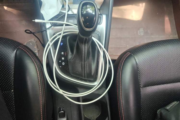 Used Hyundai Celesta 2018 1.6L Automatic GL Enjoyment Edition China VI compliant Gear Lever