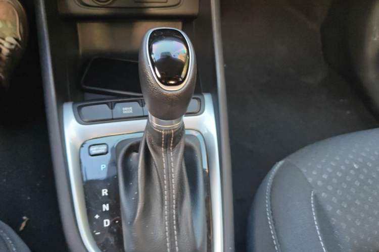 Used Hyundai Celesta 2018 1.6L Automatic GL Enjoyment Version China V Standard Gear Lever