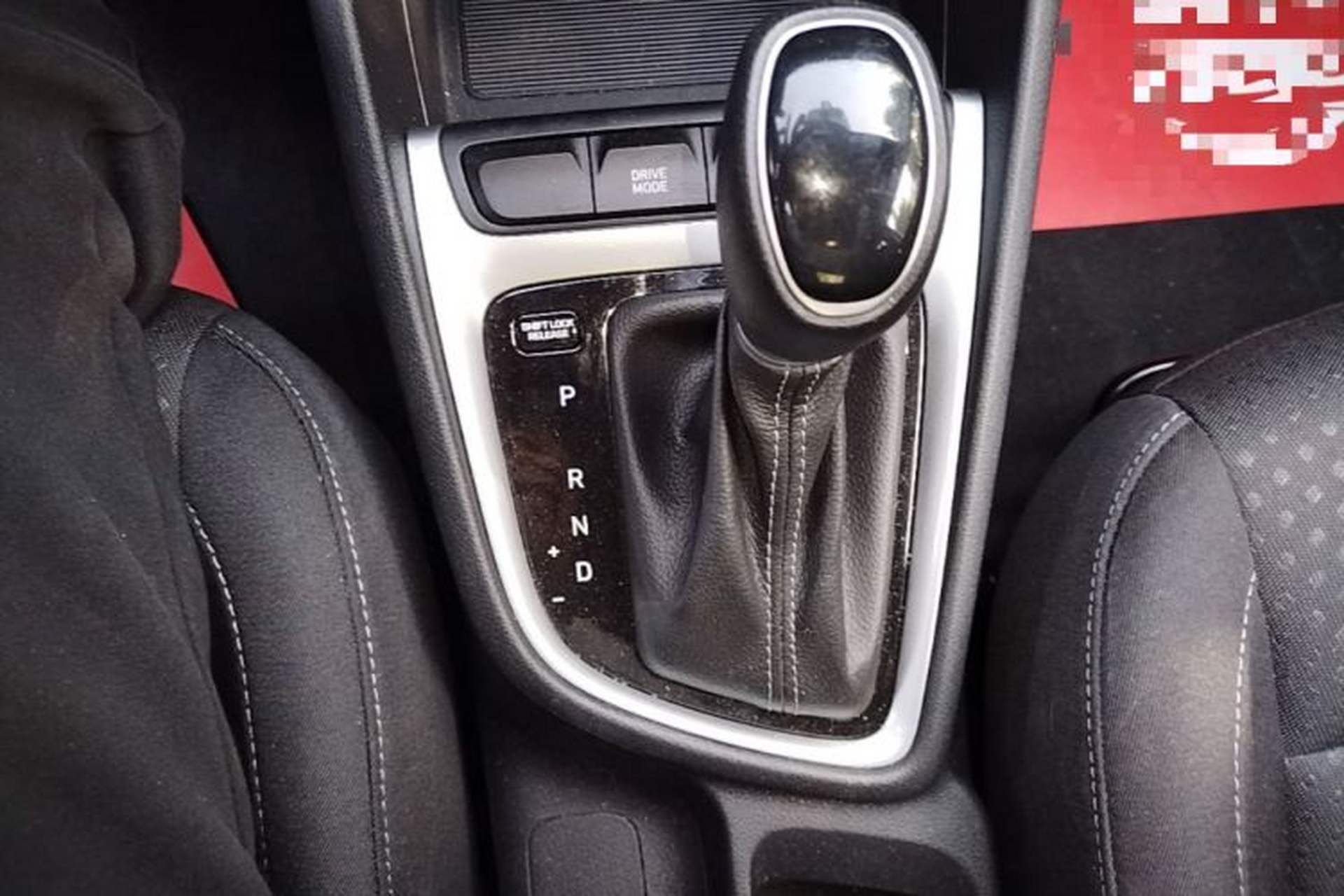 Used Hyundai Celesta 2018 1.6L Automatic GL Enjoyment Edition China VI compliant Gear Lever