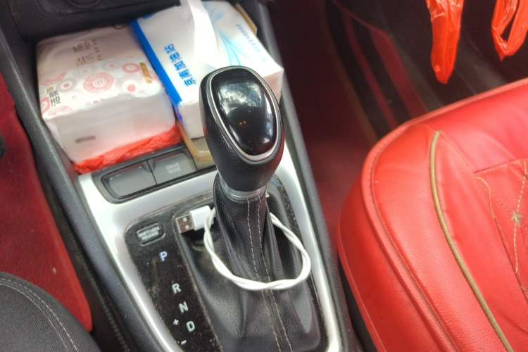 Used Hyundai Celesta 2018 1.6L Automatic GL Enjoyment Version China V Standard Gear Lever