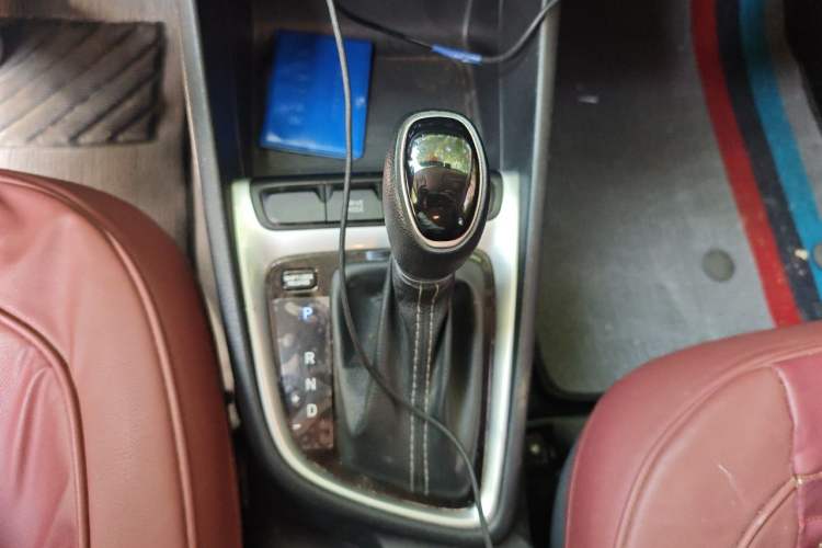 Used Hyundai Celesta 2018 1.6L Automatic GL Enjoyment Edition China VI compliant Gear Lever