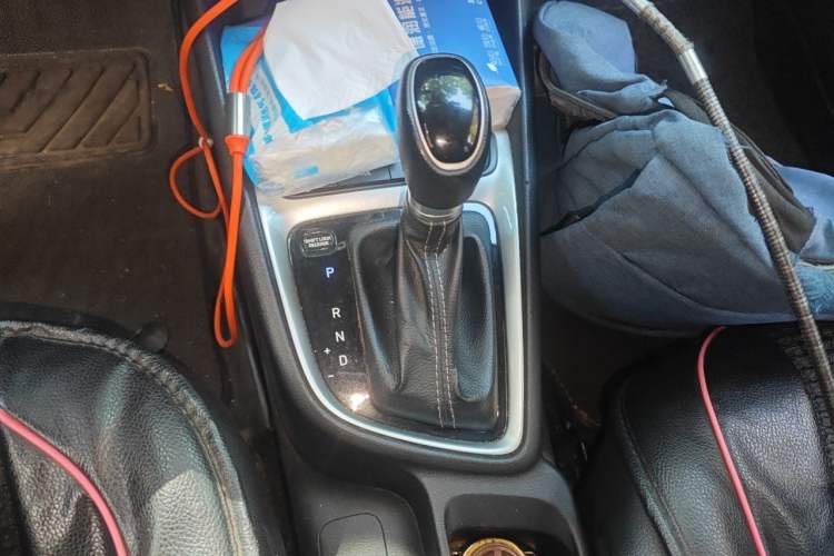 Used Hyundai Celesta 2018 1.6L Automatic GL Enjoyment Version China V Standard Gear Lever