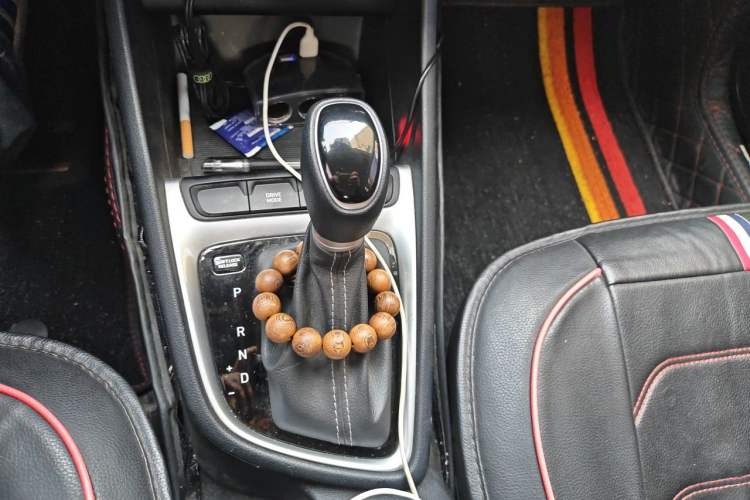 Used Hyundai Celesta 2018 1.6L Automatic GL Enjoyment Edition China VI compliant Gear Lever