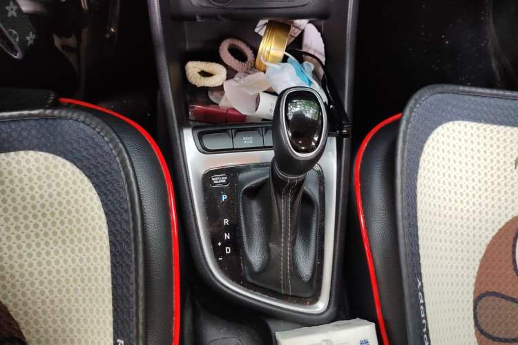 Used Hyundai Celesta 2018 1.6L Automatic GL Enjoyment Version China V Standard Gear Lever