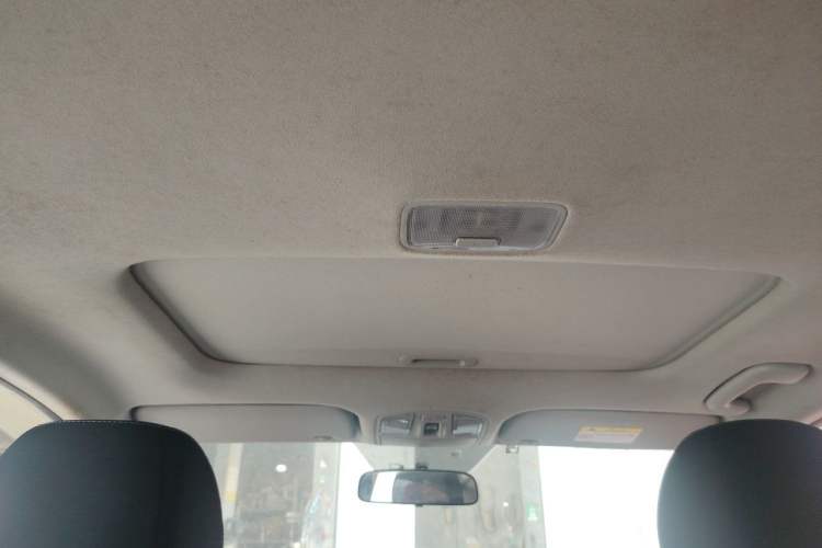 Used Hyundai Celesta 2018 1.6L Manual Enjoyment Version GLS China V Standard Headliner