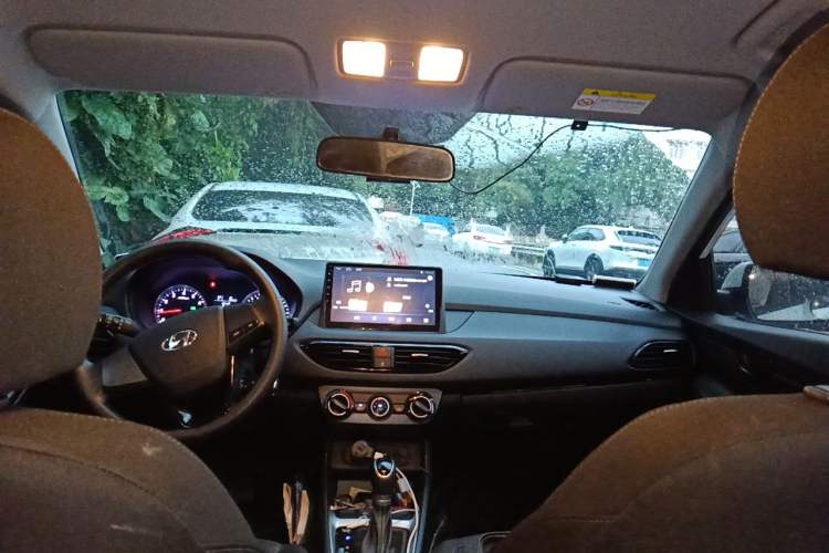Used Hyundai Celesta 2018 1.6L Automatic GL Enjoyment Edition China VI compliant Headliner