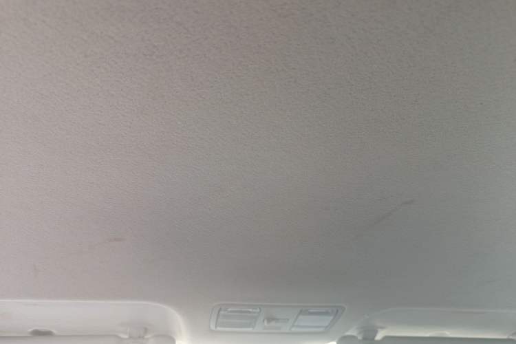 Used Hyundai Celesta 2018 1.6L Automatic GL Enjoyment Edition China VI compliant Headliner