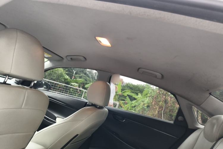 Used Hyundai Celesta 2018 1.6L Automatic GL Enjoyment Edition China VI compliant Headliner
