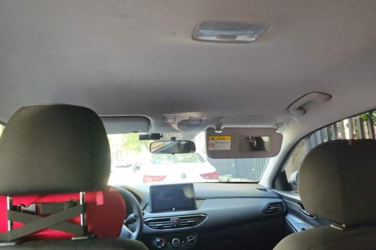 Used Hyundai Celesta 2018 1.6L Automatic GL Enjoyment Edition China VI compliant Headliner