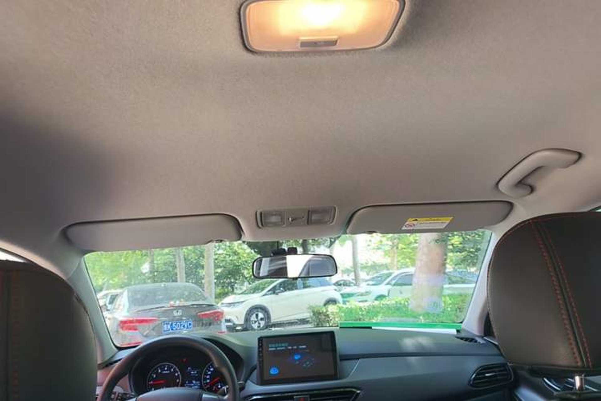 Used Hyundai Celesta 2018 1.6L Automatic GL Enjoyment Edition China VI compliant Headliner