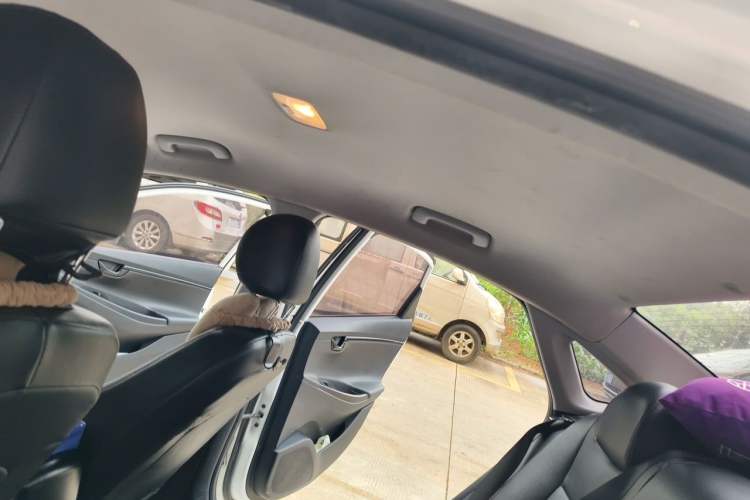 Used Hyundai Celesta 2018 1.6L Automatic GL Enjoyment Version China V Standard Headliner