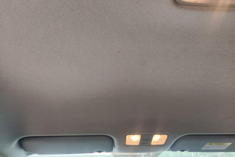 Used Hyundai Celesta 2018 1.6L Automatic GL Enjoyment Edition China VI compliant Headliner