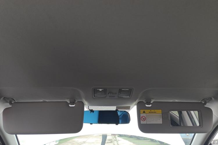 Used Hyundai Celesta 2018 1.6L Automatic GL Enjoyment Edition China VI compliant Headliner
