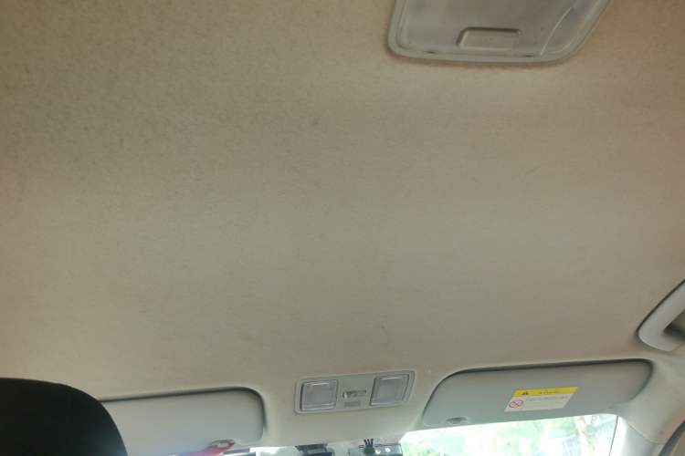 Used Hyundai Celesta 2018 1.6L Automatic GL Enjoyment Edition China VI compliant Headliner