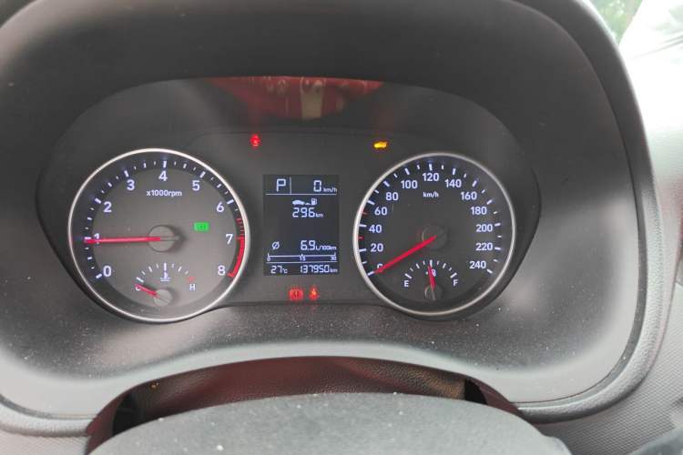 Used Hyundai Celesta 2018 1.6L Automatic GL Enjoyment Edition China VI compliant Instrument Cluster