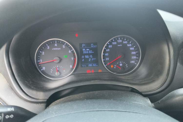 Used Hyundai Celesta 2018 1.6L Automatic GL Enjoyment Edition China VI compliant Instrument Cluster