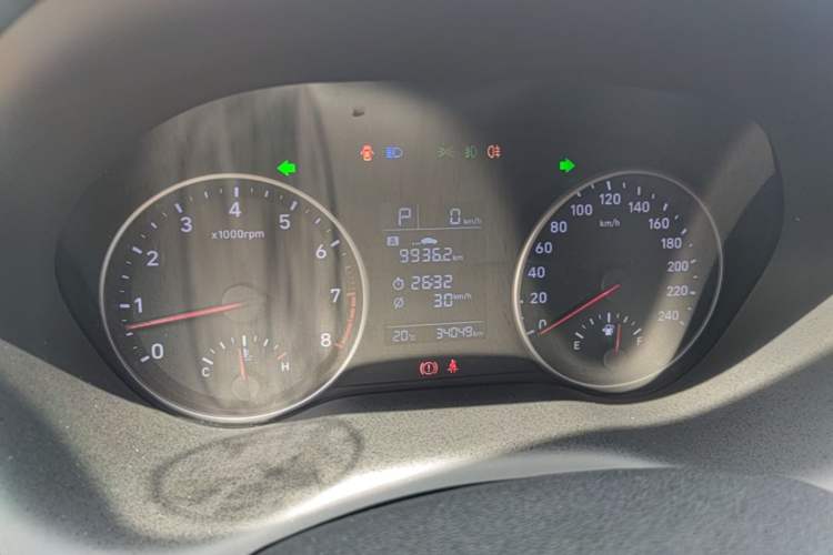 Used Hyundai Celesta 2018 1.6L Automatic GL Enjoyment Edition China VI compliant Instrument Cluster