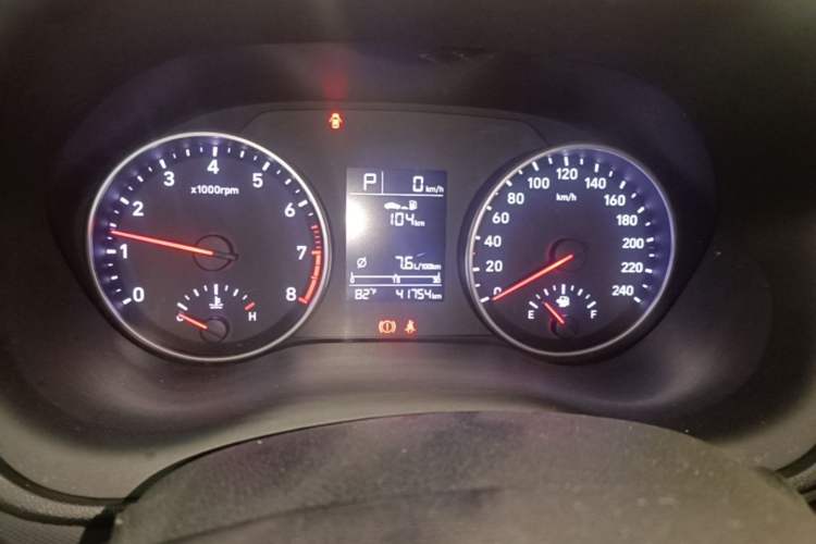 Used Hyundai Celesta 2018 1.6L Automatic GL Enjoyment Edition China VI compliant Instrument Cluster