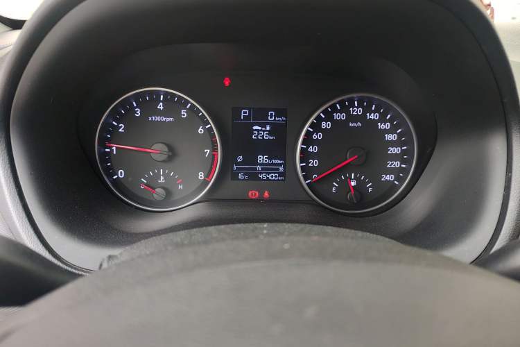Used Hyundai Celesta 2018 1.6L Automatic GL Enjoyment Edition China VI compliant Instrument Cluster
