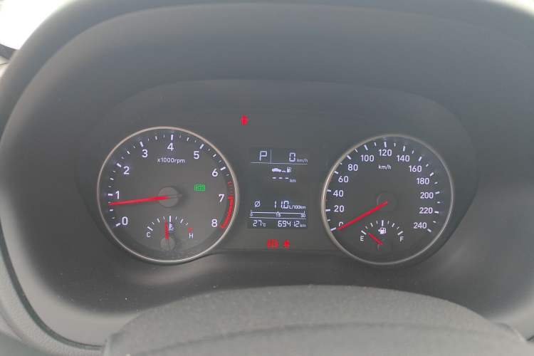 Used Hyundai Celesta 2018 1.6L Automatic GL Enjoyment Edition China VI compliant Instrument Cluster