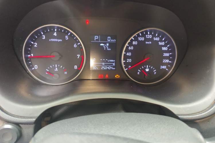 Used Hyundai Celesta 2018 1.6L Automatic GL Enjoyment Edition China VI compliant Instrument Cluster