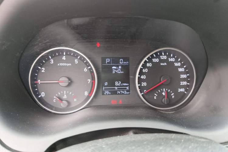 Used Hyundai Celesta 2018 1.6L Automatic GL Enjoyment Edition China VI compliant Instrument Cluster