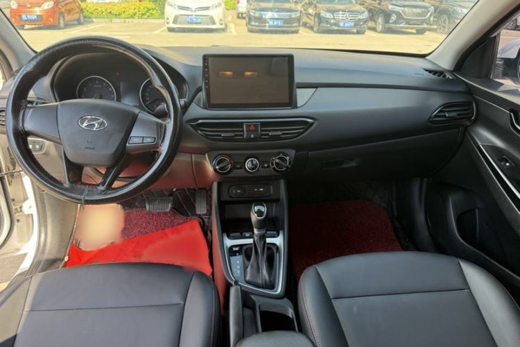 Used Hyundai Celesta 2018 1.6L Automatic GL Enjoyment Edition China VI compliant Interior 1