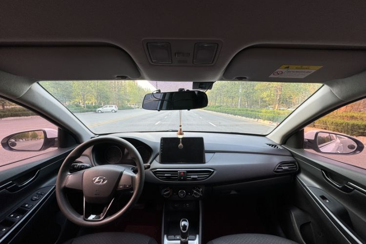 Used Hyundai Celesta 2018 1.6L Automatic GL Enjoyment Version China V Standard Interior 1