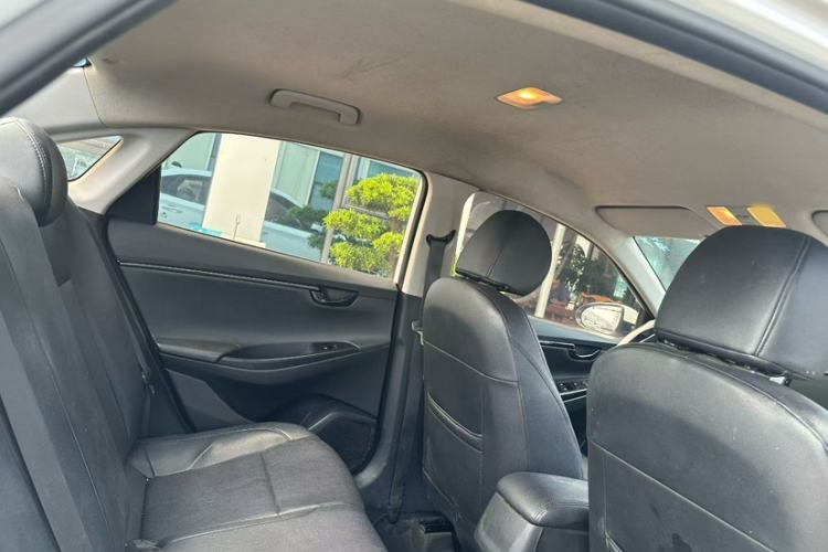 Used Hyundai Celesta 2018 1.6L Automatic GL Enjoyment Edition China VI compliant Interior 1