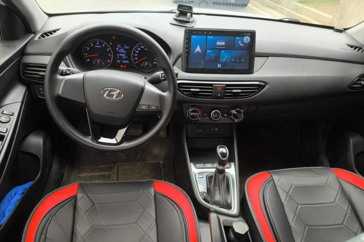 Used Hyundai Celesta 2018 1.6L Automatic GL Enjoyment Edition China VI compliant Interior 2