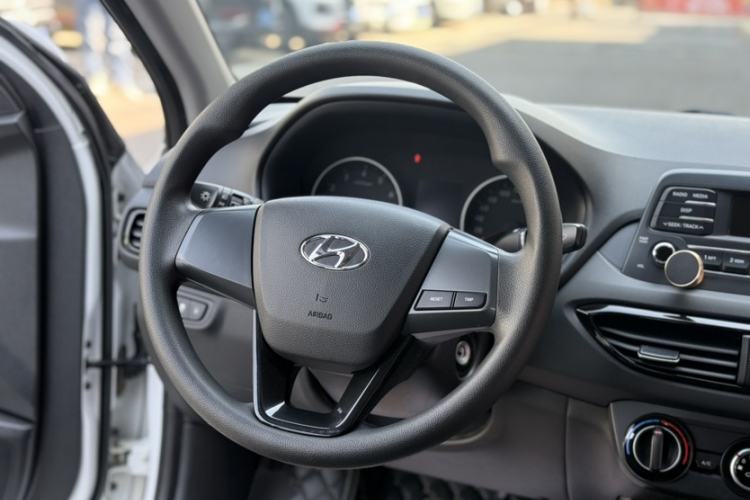 Used Hyundai Celesta 2018 1.6L Automatic GL Enjoyment Version China V Standard Interior 2