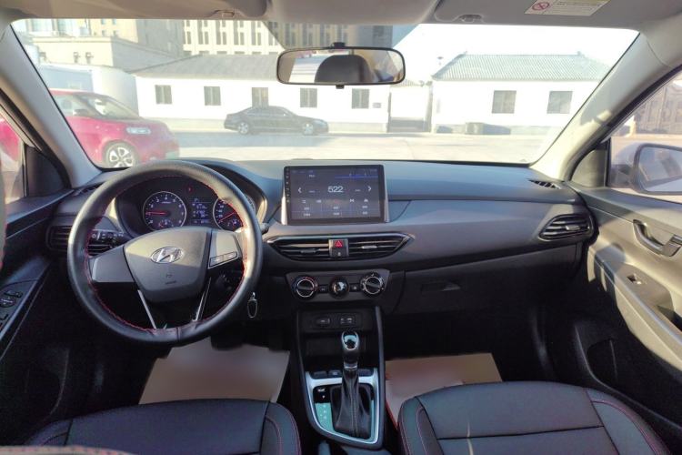 Used Hyundai Celesta 2018 1.6L Automatic GL Enjoyment Edition China VI compliant Interior 3