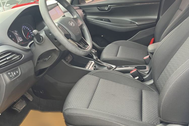 Used Hyundai Celesta 2018 1.6L Automatic GL Enjoyment Version China V Standard Interior 3