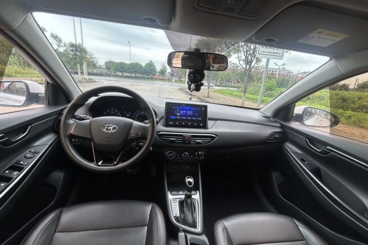 Used Hyundai Celesta 2018 1.6L Automatic GL Enjoyment Version China V Standard Interior 3