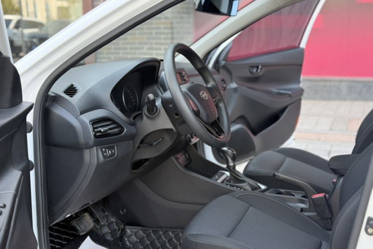 Used Hyundai Celesta 2018 1.6L Automatic GL Enjoyment Version China V Standard Interior 3
