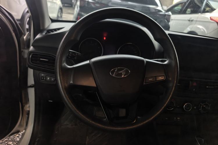 Used Hyundai Celesta 2018 1.6L Automatic GL Enjoyment Version China V Standard Interior 6