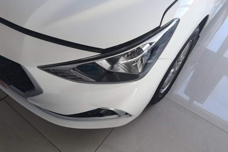 Used Hyundai Celesta 2018 1.6L Automatic GL Enjoyment Edition China VI compliant Left Front Headlight