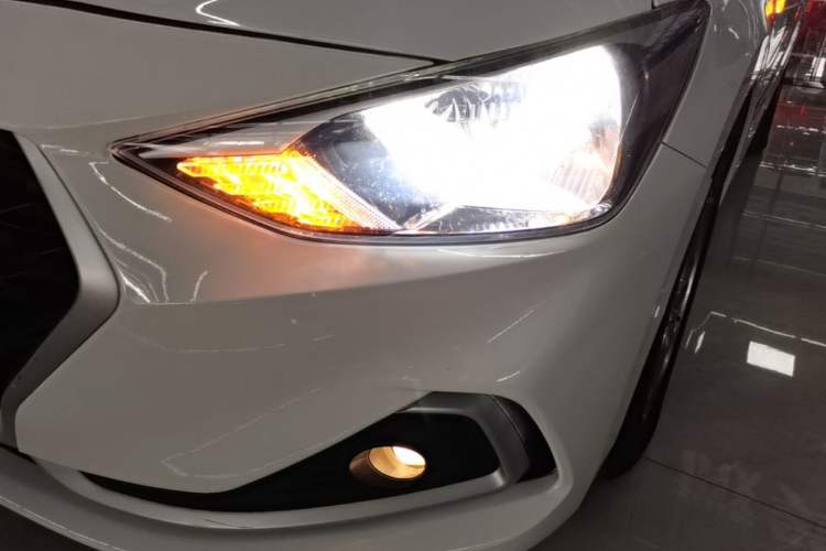 Used Hyundai Celesta 2018 1.6L Automatic GL Enjoyment Edition China VI compliant Left Front Headlight