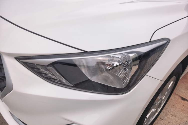 Used Hyundai Celesta 2018 1.6L Automatic GL Enjoyment Edition China VI compliant Left Front Headlight