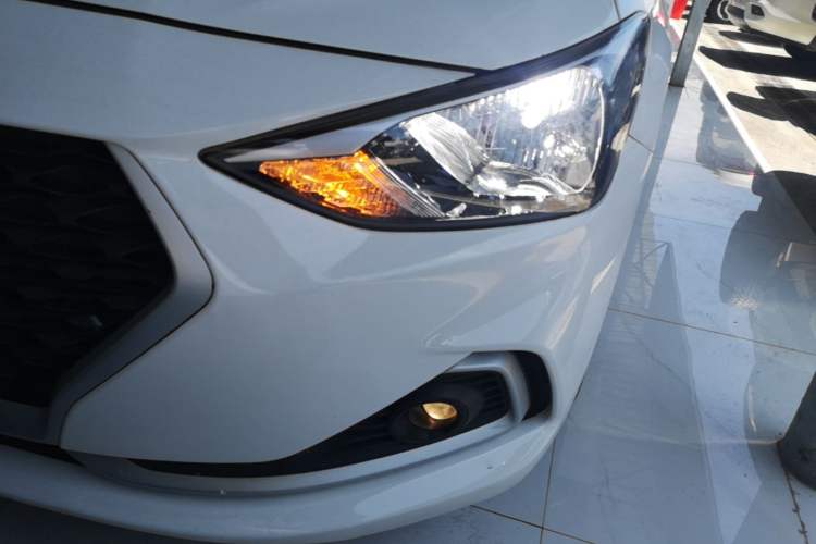 Used Hyundai Celesta 2018 1.6L Automatic GL Enjoyment Edition China VI compliant Left Front Headlight