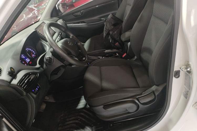 Used Hyundai Celesta 2018 1.6L Automatic GL Enjoyment Edition China VI compliant Left Front Seat