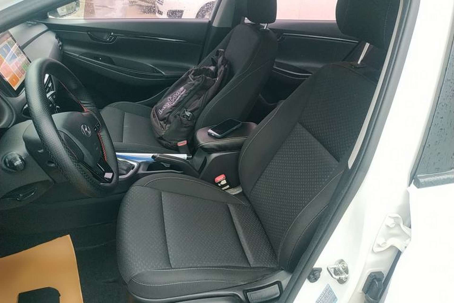 Used Hyundai Celesta 2018 1.6L Automatic GL Enjoyment Edition China VI compliant Left Front Seat