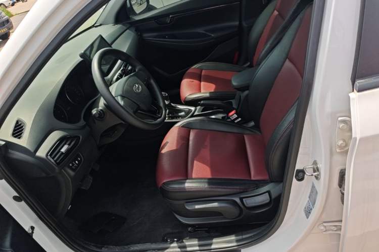 Used Hyundai Celesta 2018 1.6L Automatic GL Enjoyment Edition China VI compliant Left Front Seat