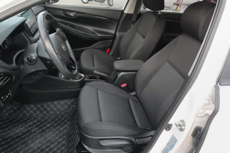 Used Hyundai Celesta 2018 1.6L Automatic GL Enjoyment Version China V Standard Left Front Seat