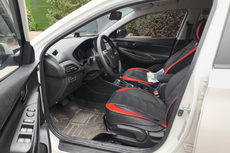 Used Hyundai Celesta 2018 1.6L Automatic GL Enjoyment Edition China VI compliant Left Front Seat