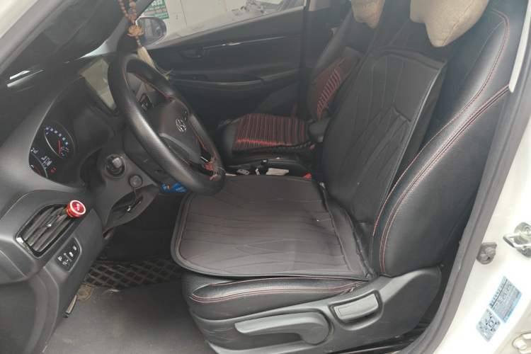Used Hyundai Celesta 2018 1.6L Automatic GL Enjoyment Edition China VI compliant Left Front Seat